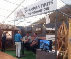 les charpentiers montbardois présents à la foire régionale de montbard 2017