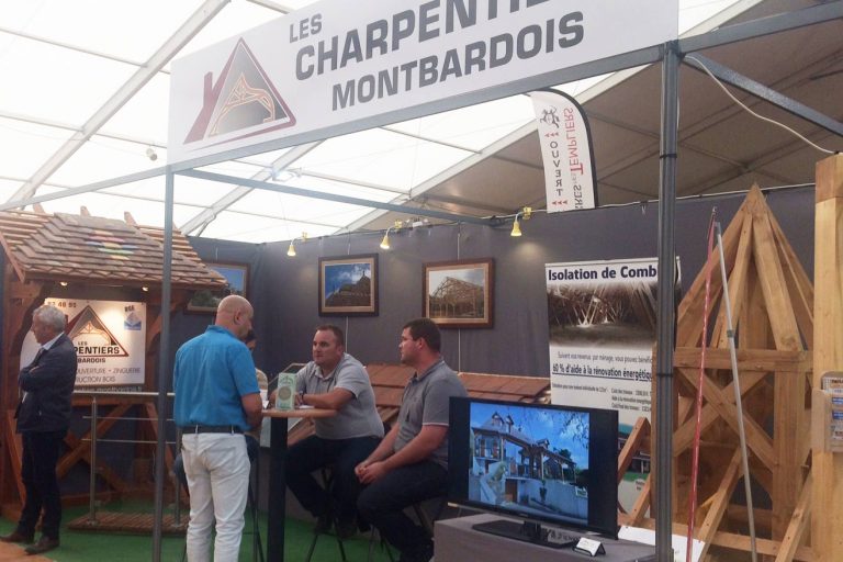 les charpentiers montbardois présents à la foire régionale de montbard 2017